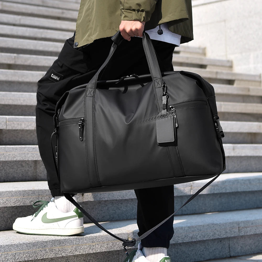 Vellaro Noir – Luxe Sport- & Reistas